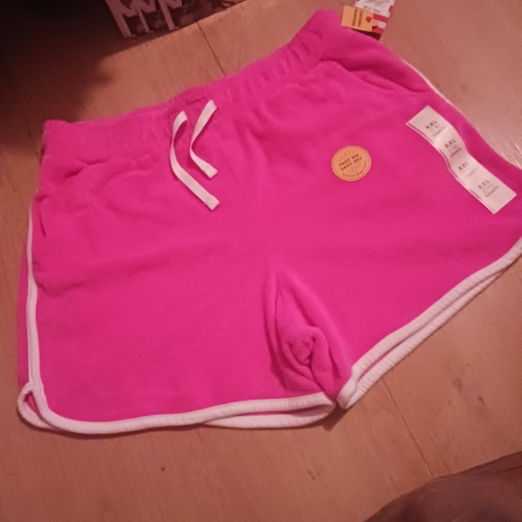 pink shorts with pockets - Picture 5 of 7